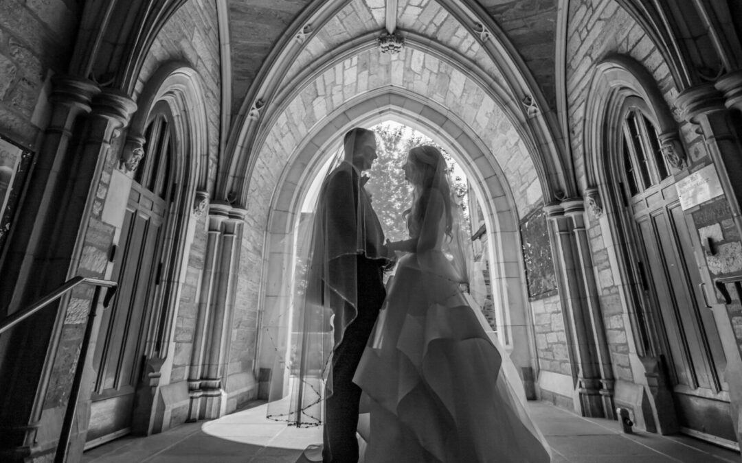 Freie Trauung oder kirchliche Hochzeit: Was passt zu euch?